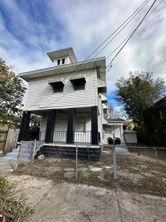 Building Photo - 2511-2513 Market St