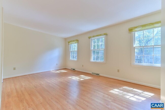 Building Photo - 1012 Wildmere Pl