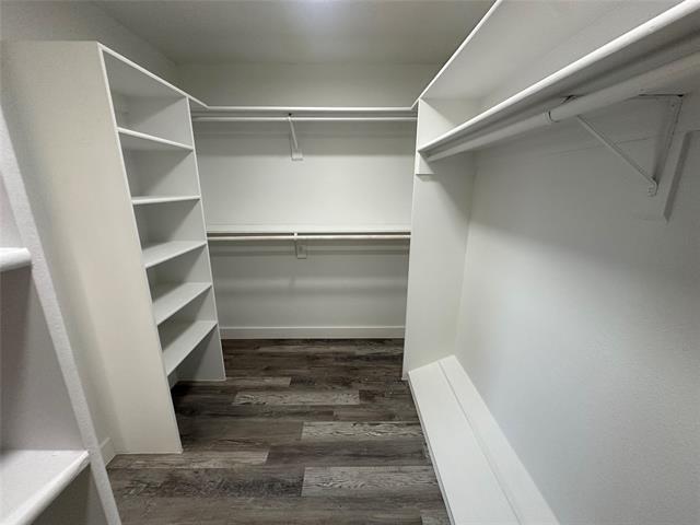Building Photo - 1581 Glenmore Dr