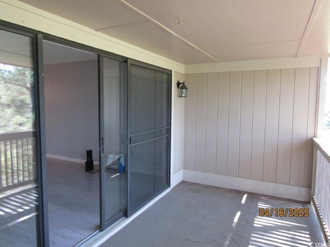 Building Photo - 4230 Pinehurst Cir