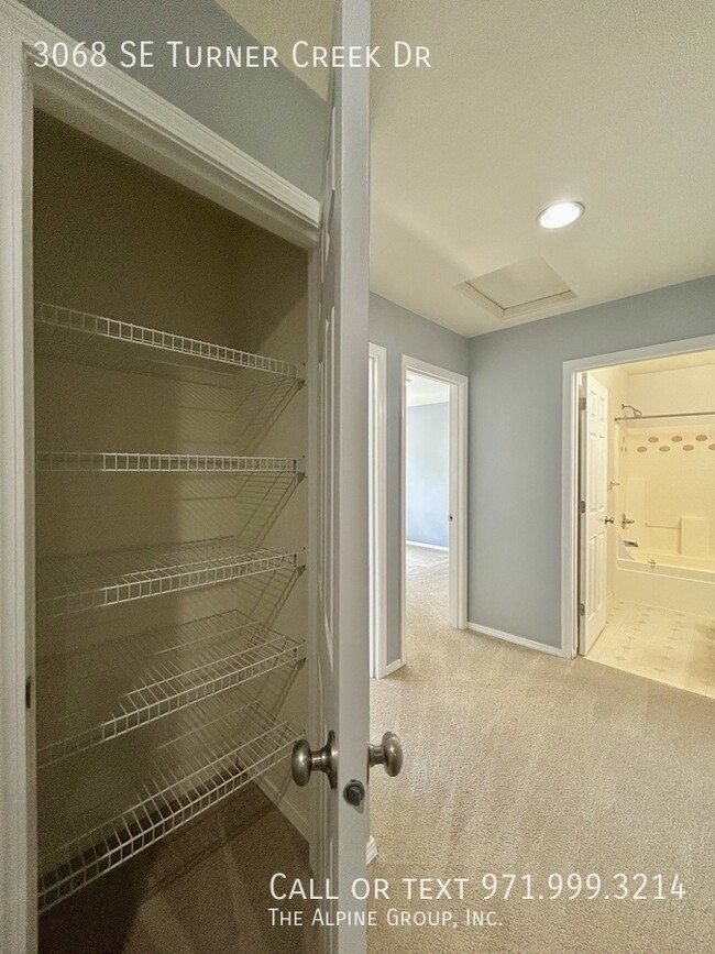 Building Photo - 3068 SE Turner Creek Dr