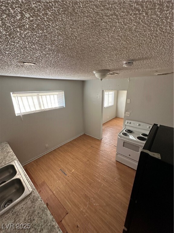 Building Photo - 622 W McWilliams Ave