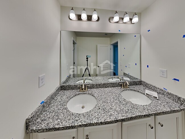 Building Photo - 213 Rivulet Dr