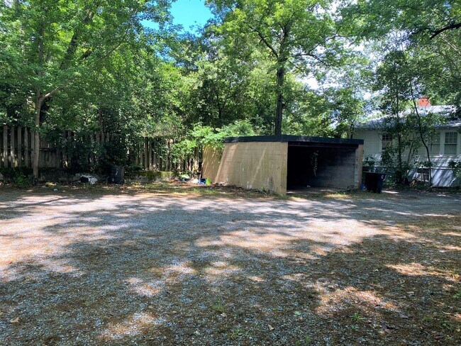 Building Photo - 2713 Vineville Ave