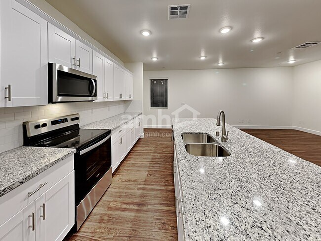 Building Photo - 299 Cape Seville Pl