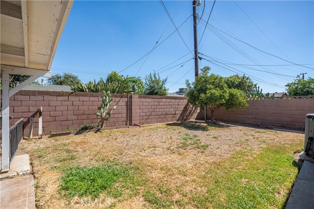 Building Photo - 1458 Sandia Ave