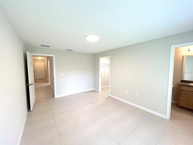 Building Photo - 111 Rolling Sands Dr