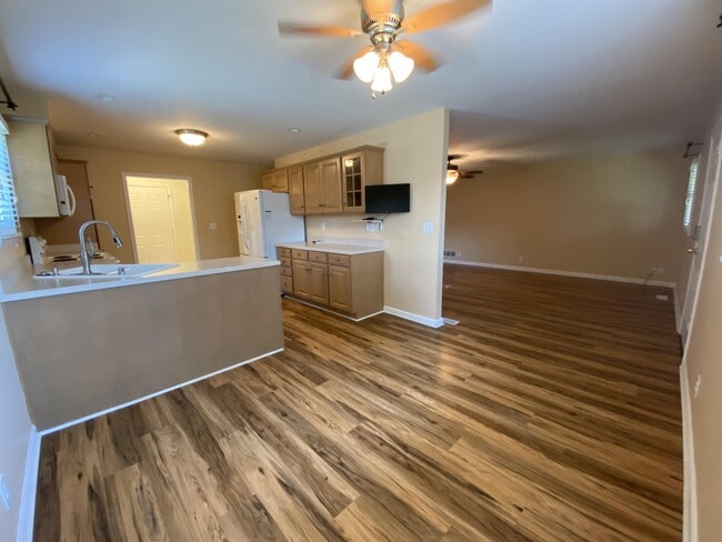 Building Photo - 7424 Crawfordshire Ln