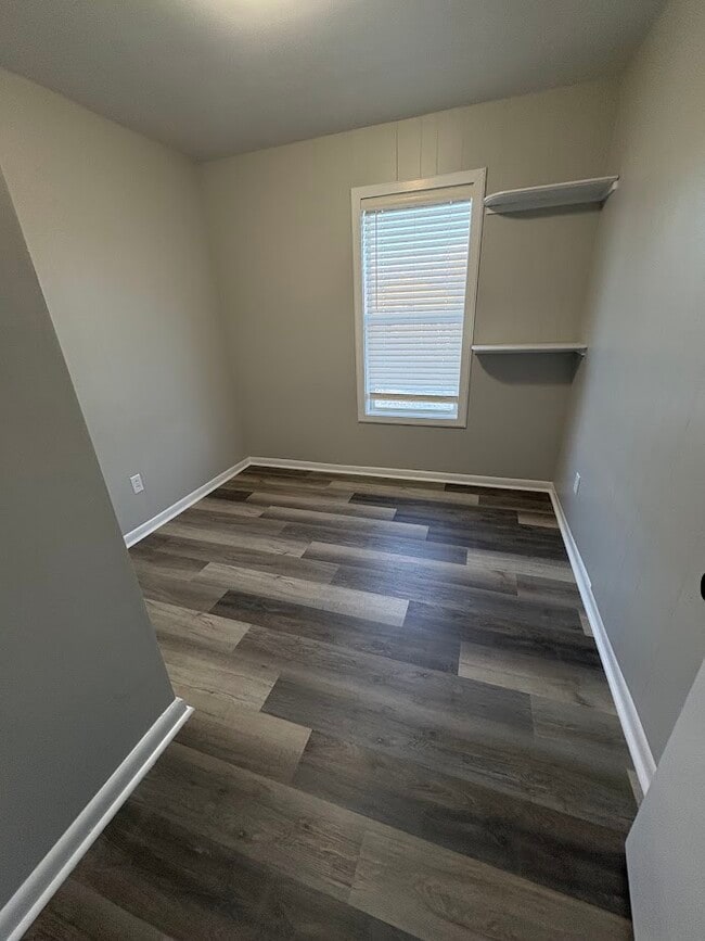 Building Photo - 240 N W Pl