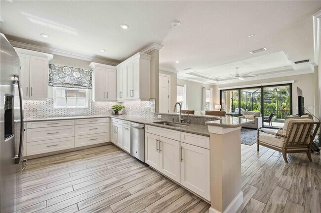 Building Photo - 5305 Bartolomeo St