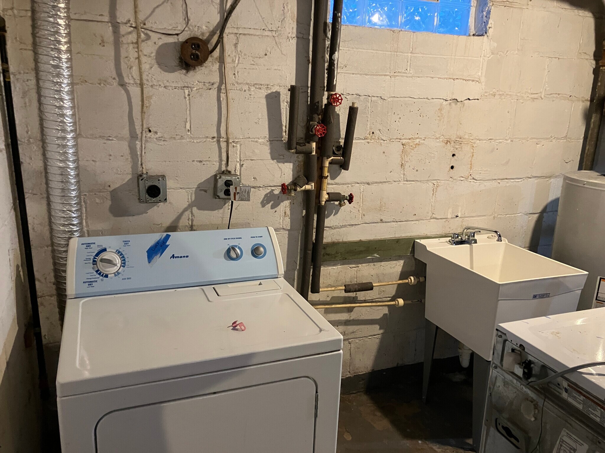 Dryer - gas - 222 N Court St