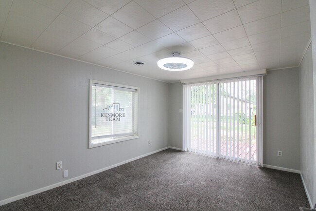 Building Photo - 3 Bedroom, 1 Bath Home in Central Richland