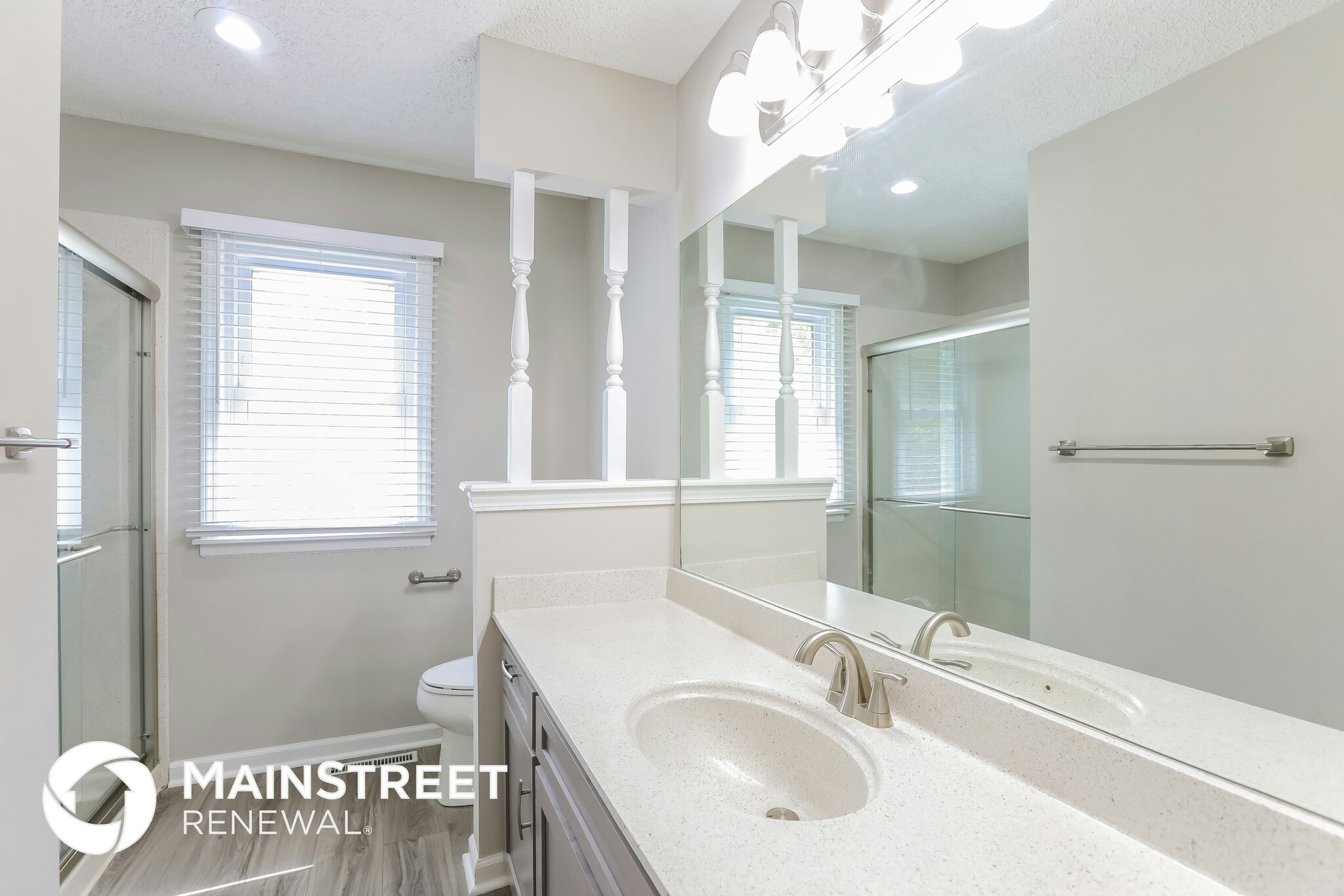 Building Photo - 1105 NE Ridgeview Dr