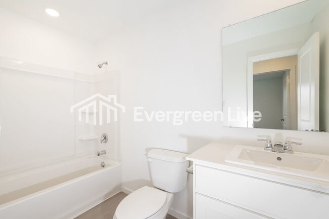 Building Photo - 12512 Huntington Rdg Wy