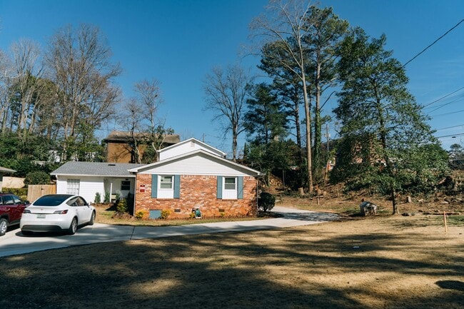 Primary Photo - 1215 Vista Valley Dr NE