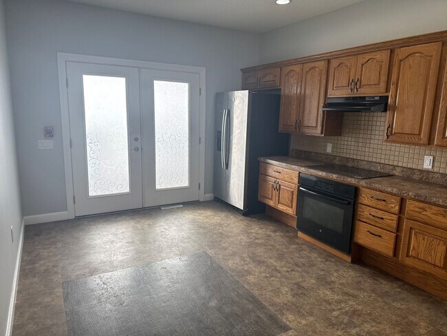 Building Photo - 620 Garvey Ln