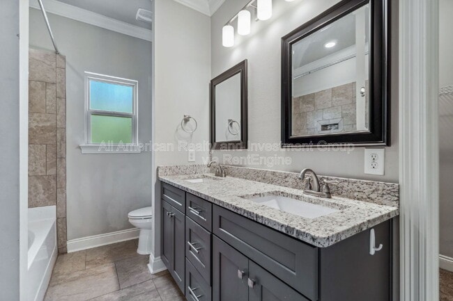 Building Photo - 2381 Belmont Dr