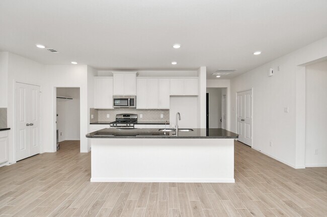 Building Photo - 304311 Crystal Strm Ln