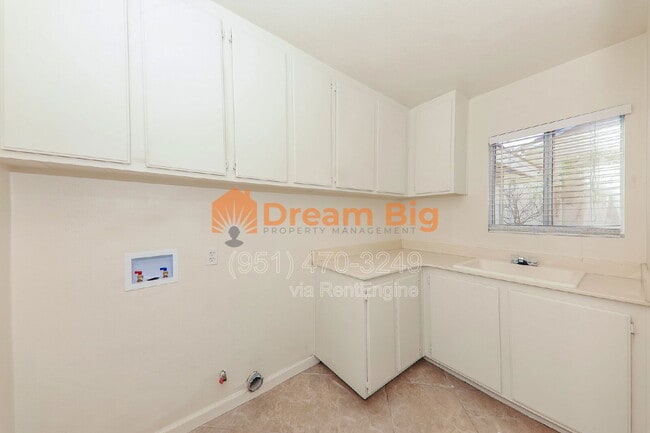 Building Photo - 2712 Toumey Ln