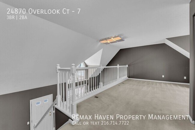 Building Photo - 24870 Overlook Ct