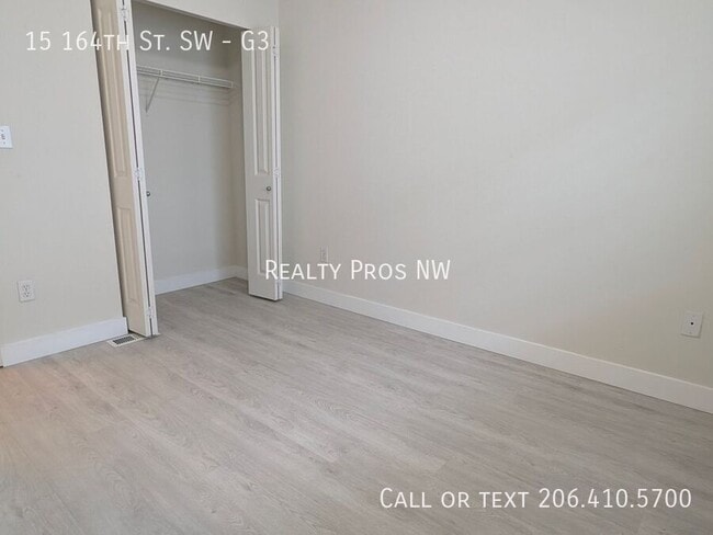 Building Photo - 15 164th St SW
