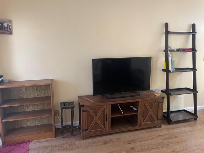 Building Photo - 183 Dorchester E