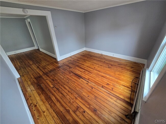 Building Photo - 121 West End Dr