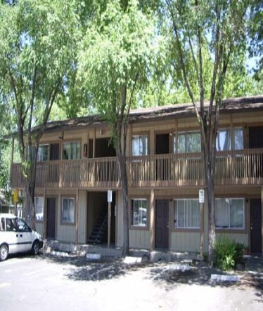 Primary Photo - Sierra Bonita Apartments
