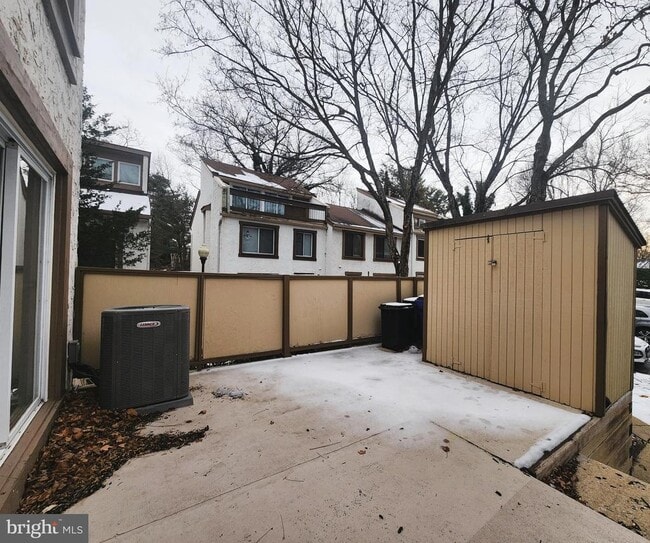 Building Photo - 5451 El Camino