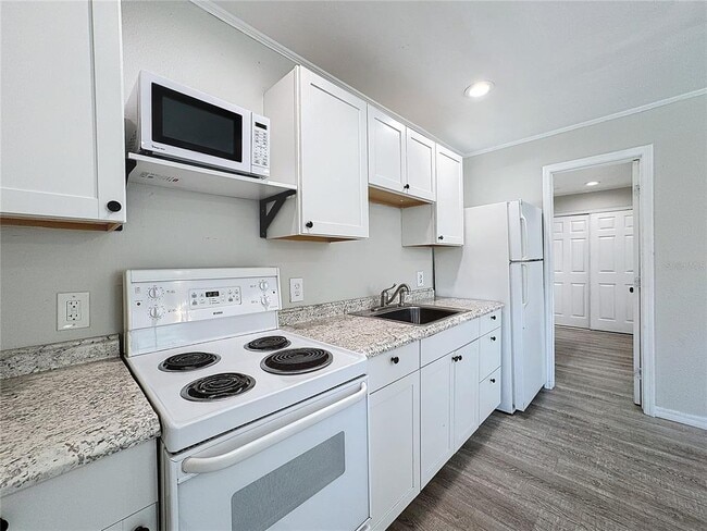 Building Photo - 3631 Park St N