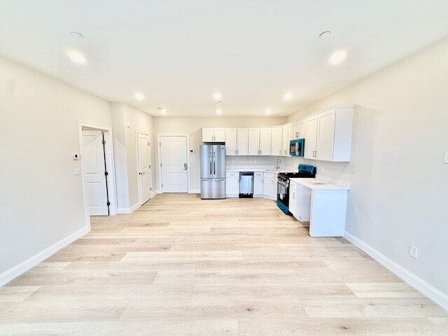 Primary Photo - 220 Winthrop St