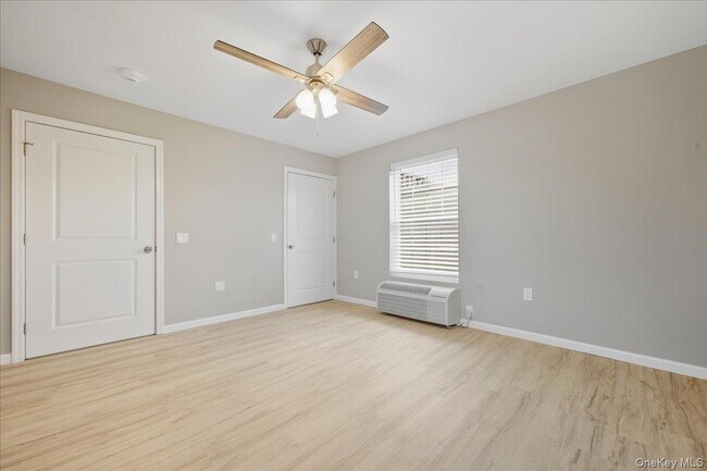 Building Photo - 71 N Main St