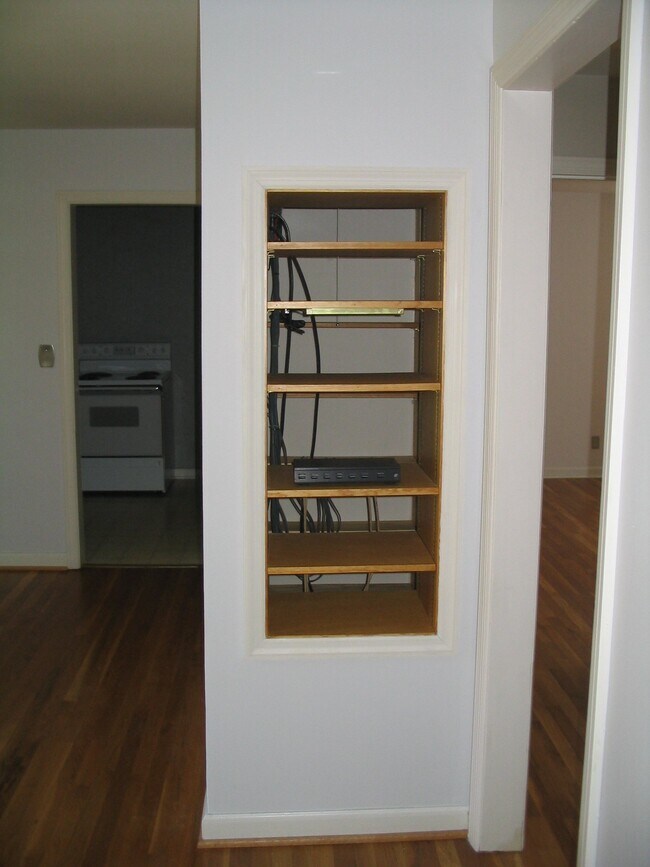 Building Photo - 501 Landon Dr