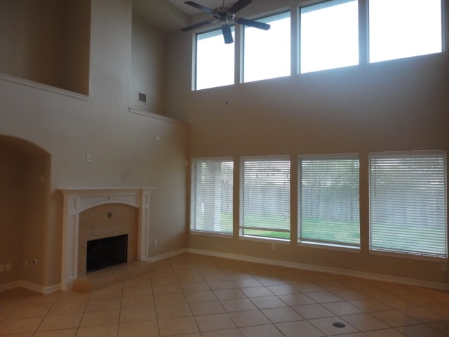 Building Photo - 325 Lancaster Ln