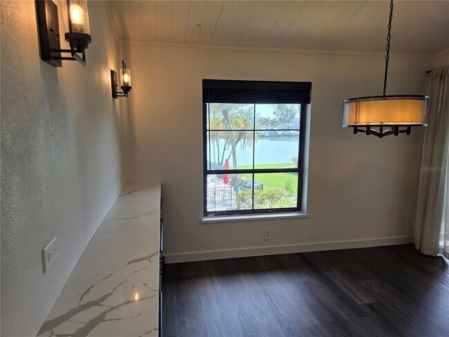 Building Photo - 507 Plaza Seville Ct