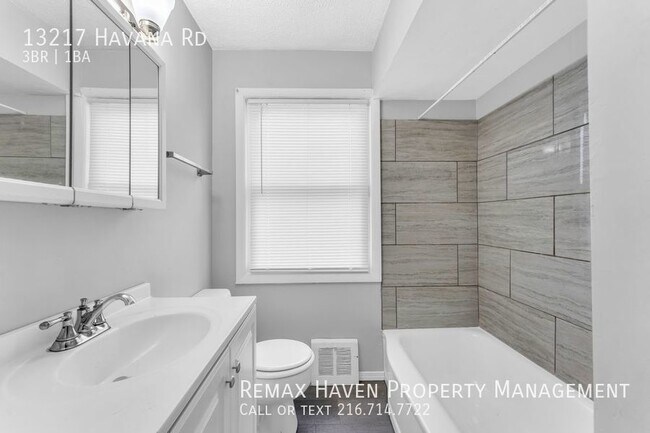 Building Photo - 13217 Havana Rd, Garfield Hts - Spacious 3...