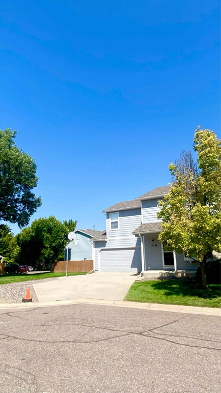 Building Photo - 930 W 133rd Cir