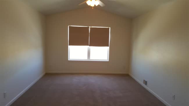 Building Photo - 400 Par Ave