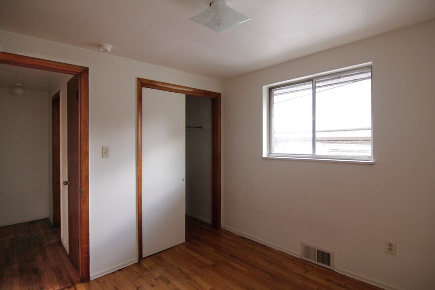 Building Photo - 421 Franklin Ave