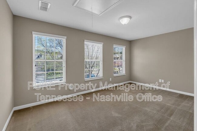 Building Photo - 2019 Traemoor Village Dr