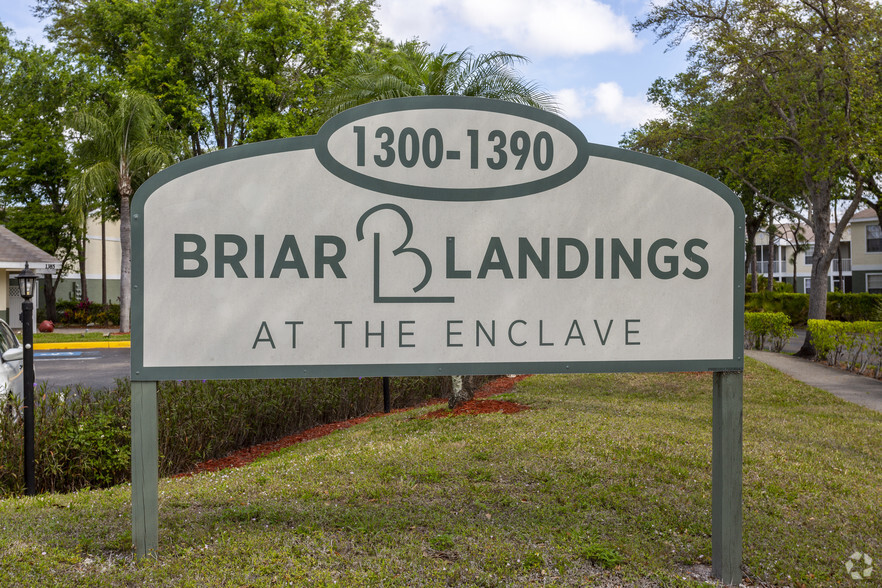 Primary Photo - Briar Landings