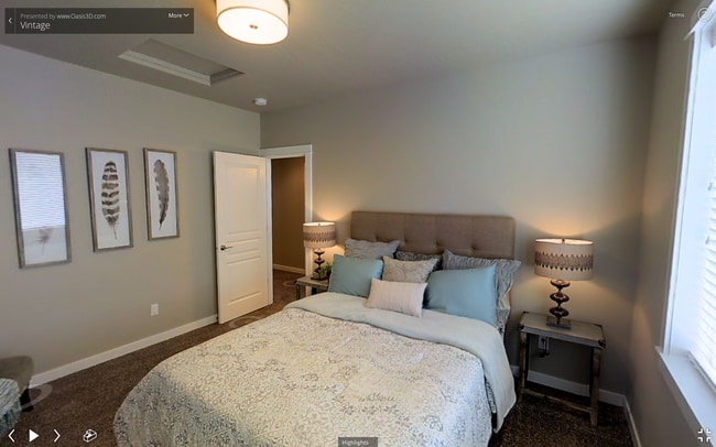 Building Photo - 4742 SW Volcano Ave