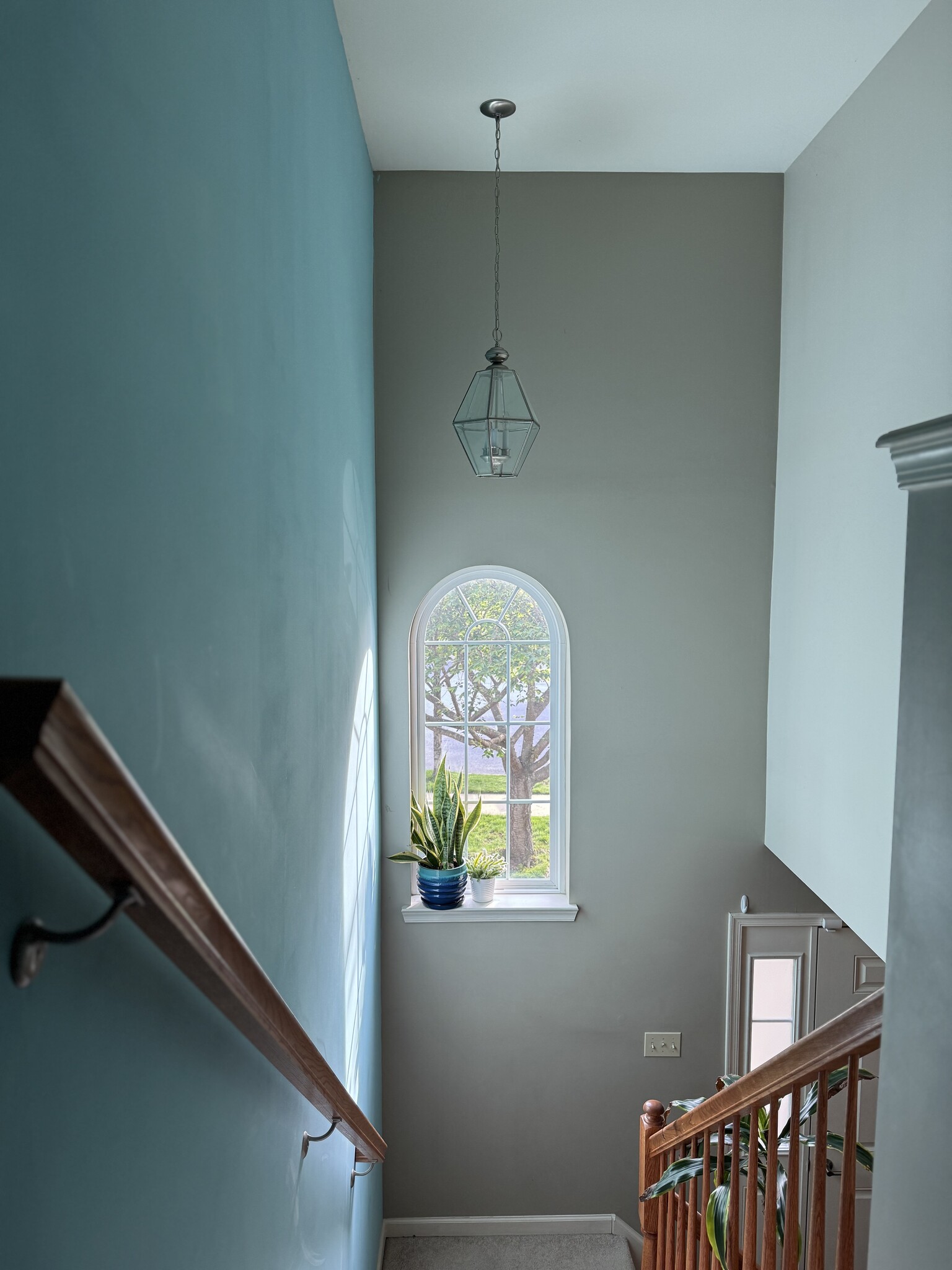 STAIRWAY - 1537 Abigail Ln
