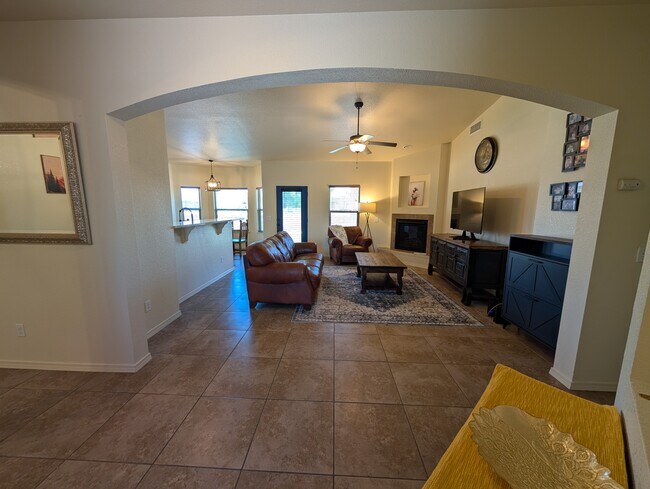 Building Photo - 5604 New Castle Ct