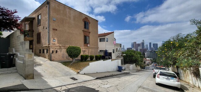 Building Photo - 1018 Marview Ave
