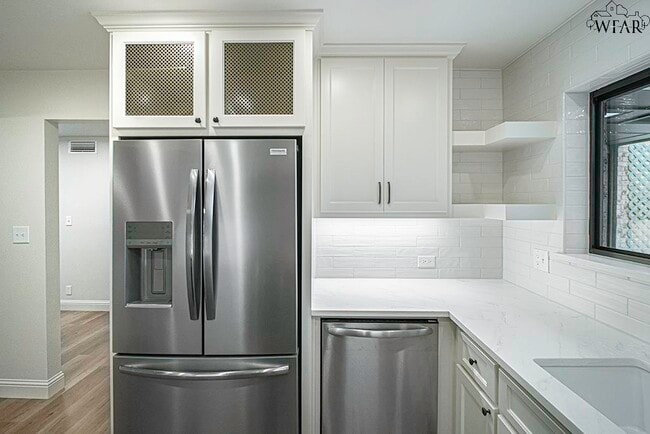 Building Photo - 2824 Mill Valley Dr