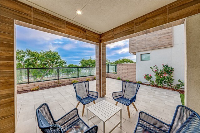 Building Photo - 26296 Paseo Sillin