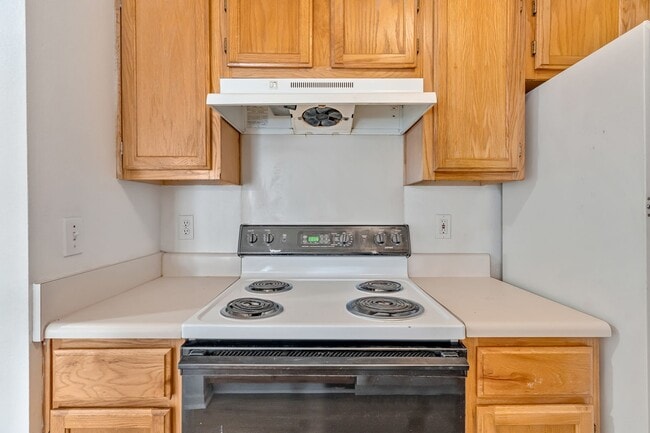 Building Photo - Destin Condo with Great Amenities