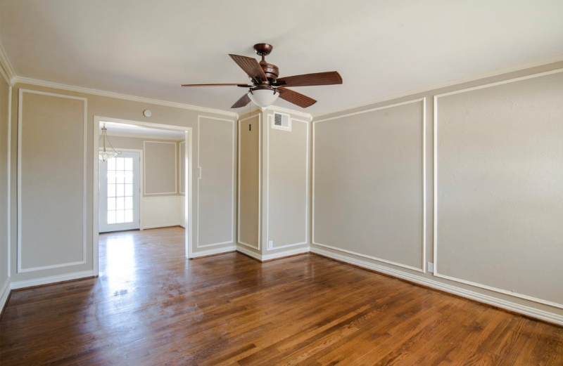 Building Photo - 3521 Hilton Dr