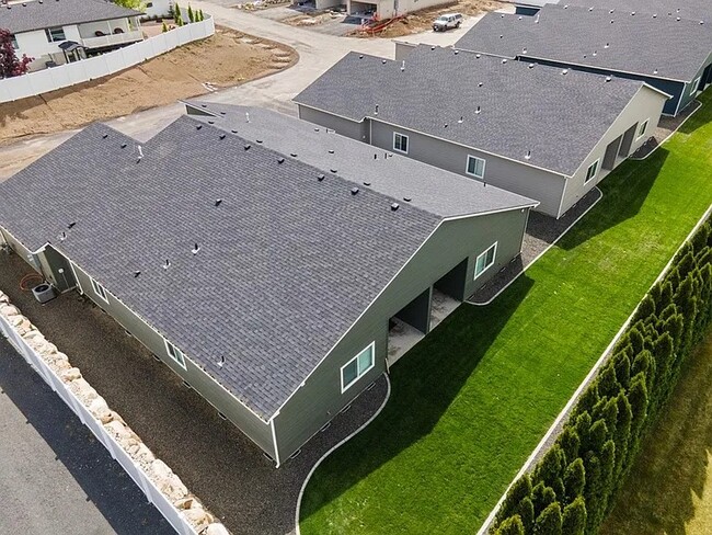 Building Photo - 1507 Metler Ln